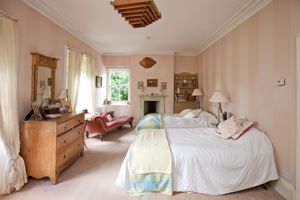 Bedroom - click for photo gallery